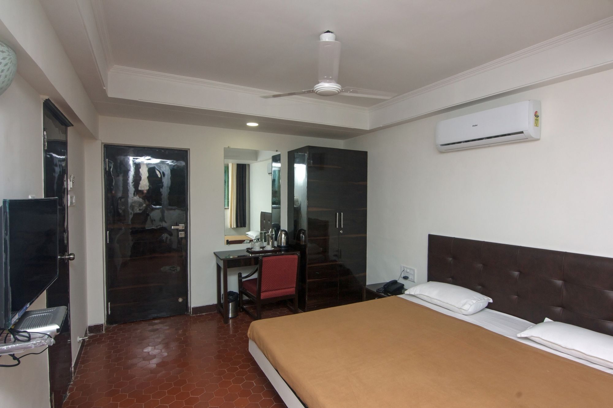 Oyo 9806 Hotel Arvi Lonavala Esterno foto