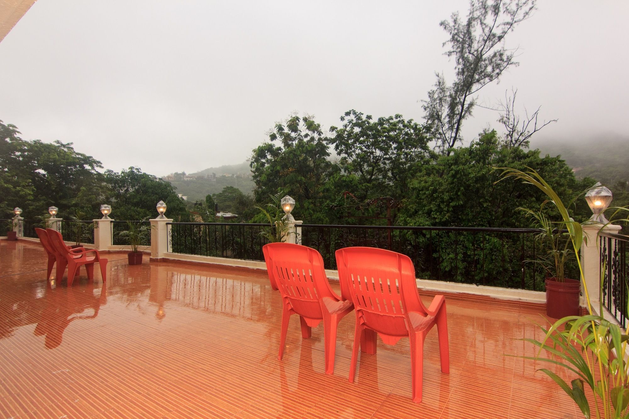Oyo 9806 Hotel Arvi Lonavala Esterno foto